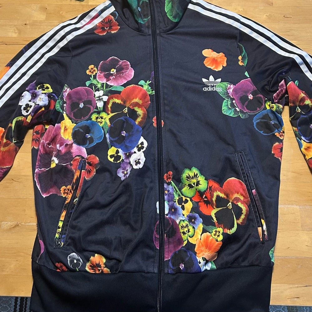 Adidas brand. Floral Pansy Track Jacket - pair with jeans + sneakers. 20 in P2P - Picture 4 of 7